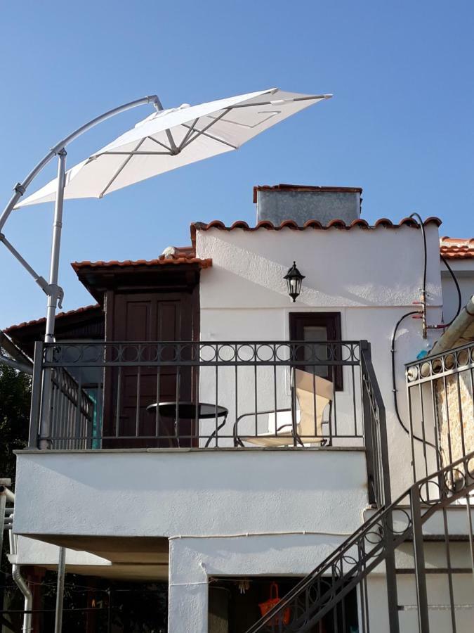 Atrium - Lafkos Villa Buitenkant foto